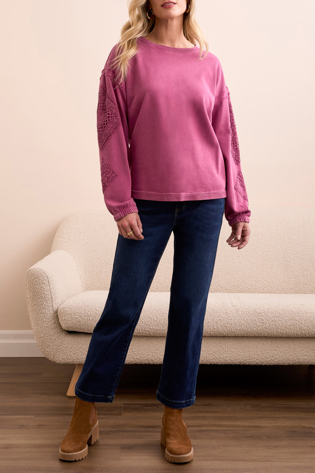 Special Wash Crew New with Applique Detail