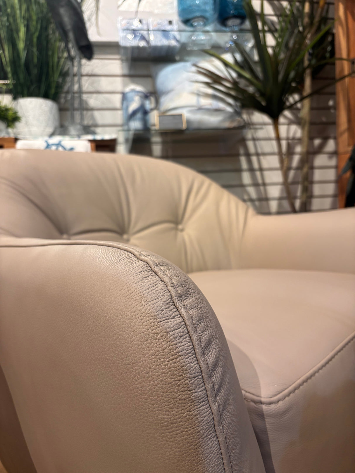 Omnia Chandler Chair – Ecru Top Grain Italian Leather Accent Chair | Omnia Leather