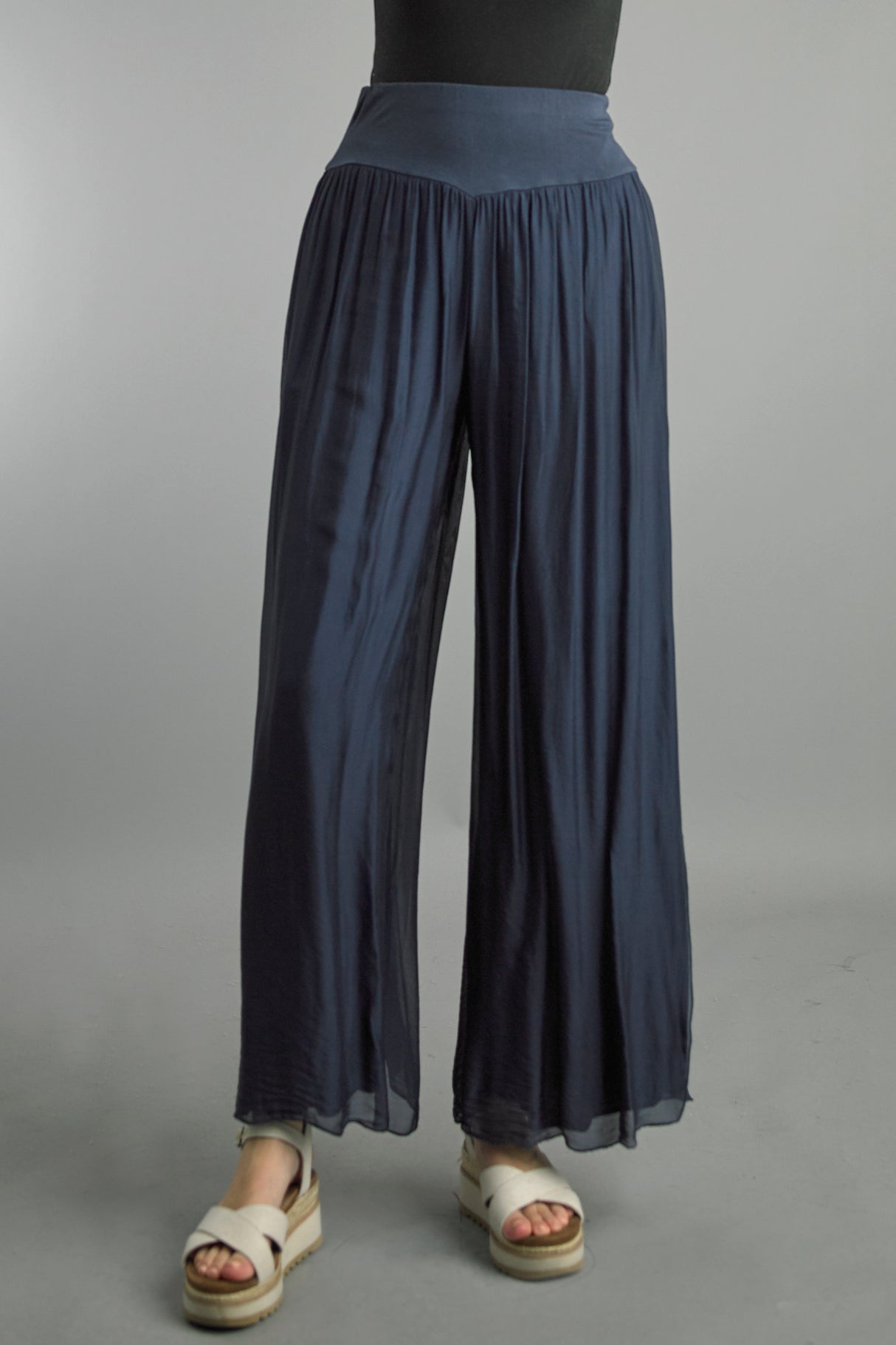 SIDE SPLIT PANTS