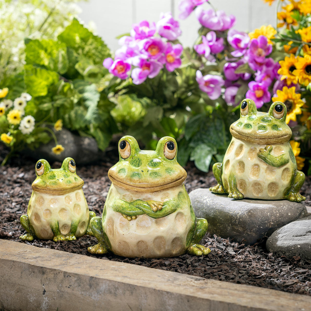 Ceramic Frog Family Statue, 7"H