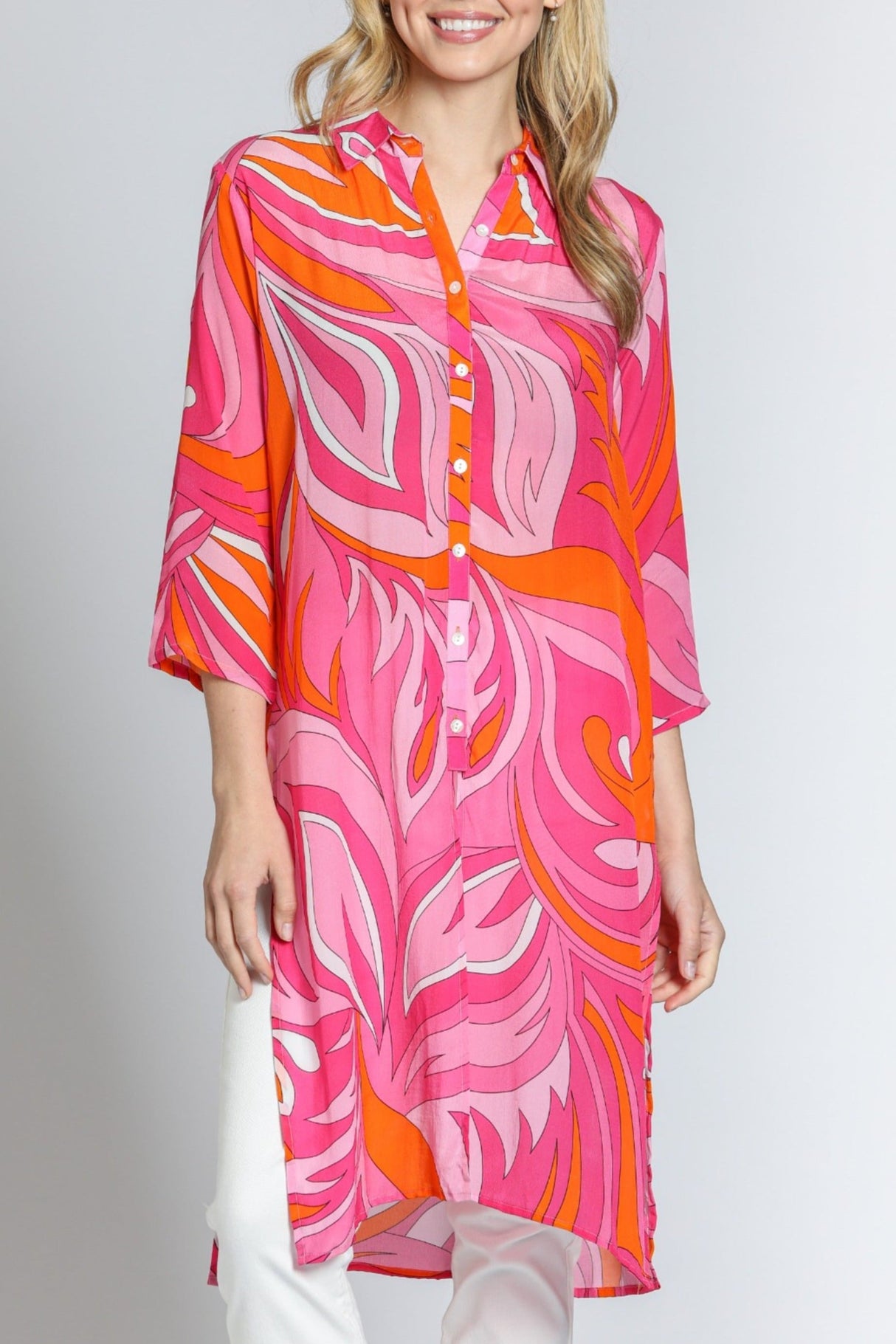 3/4 Sleeve Button w/ Side Slits