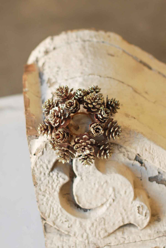 1" Shimmer Pine Cone Can Ring