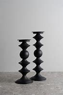 Candelero I Small Black Metal
Grooved Table Candle Holder