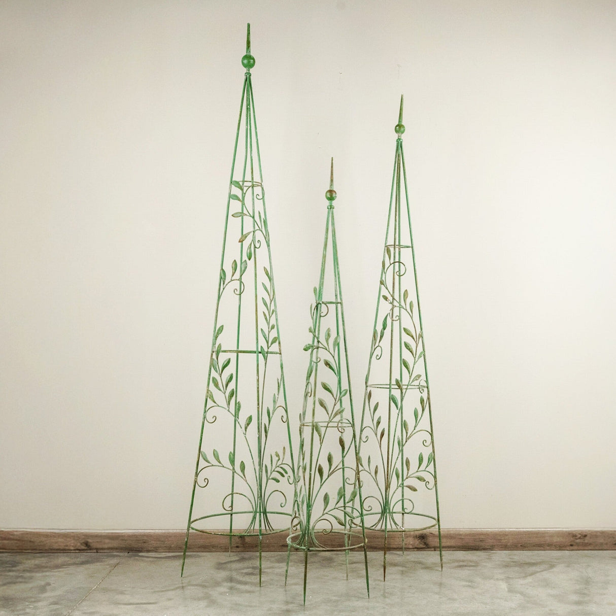 Set/ 3 Green Leaf Trellises