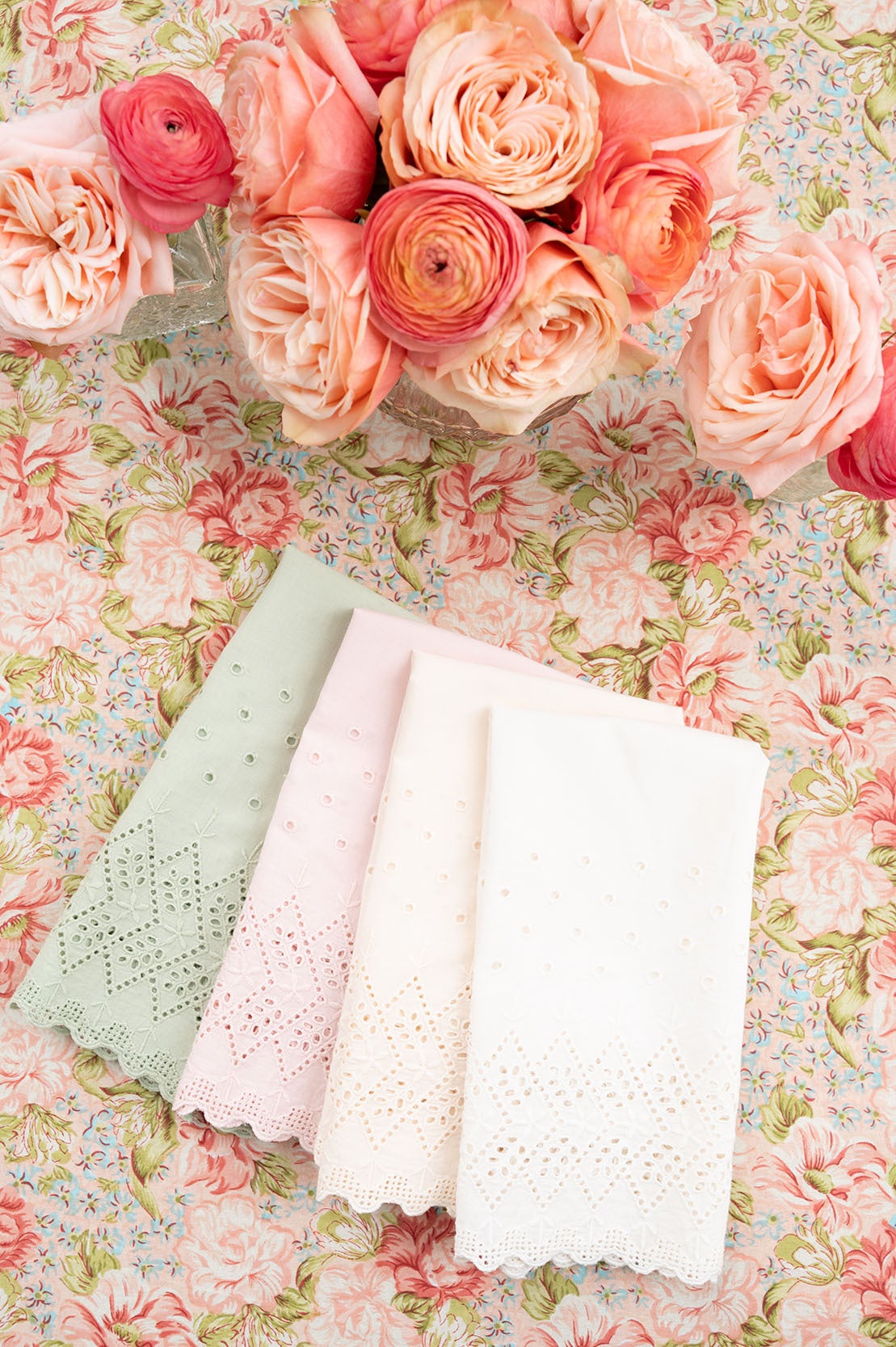 Everyday Eyelet Napkin Set of 2 -Ivory