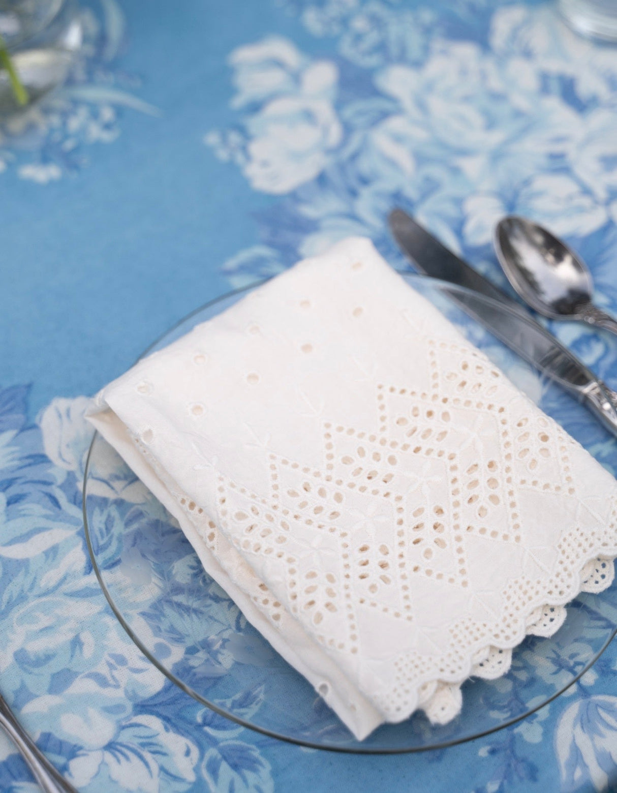 Everyday Eyelet Napkin Set of 2 -White