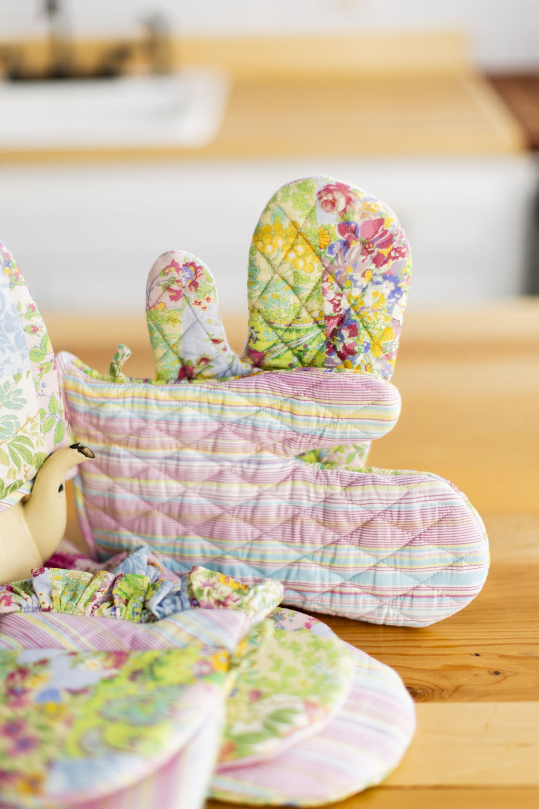 Garden Collage Oven Mitt Set of 2