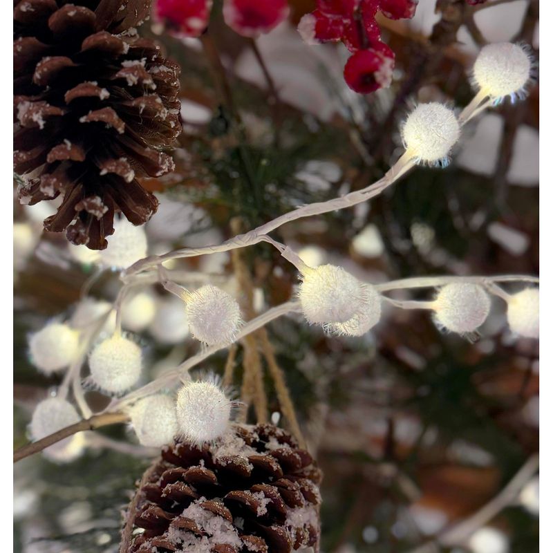 Snow Ball Garland Led - White