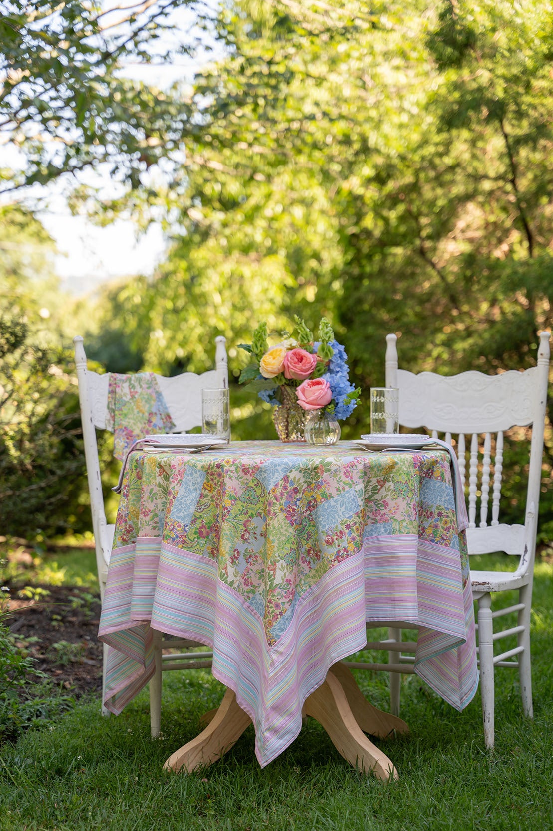 Garden Collage Breakfast Cloth